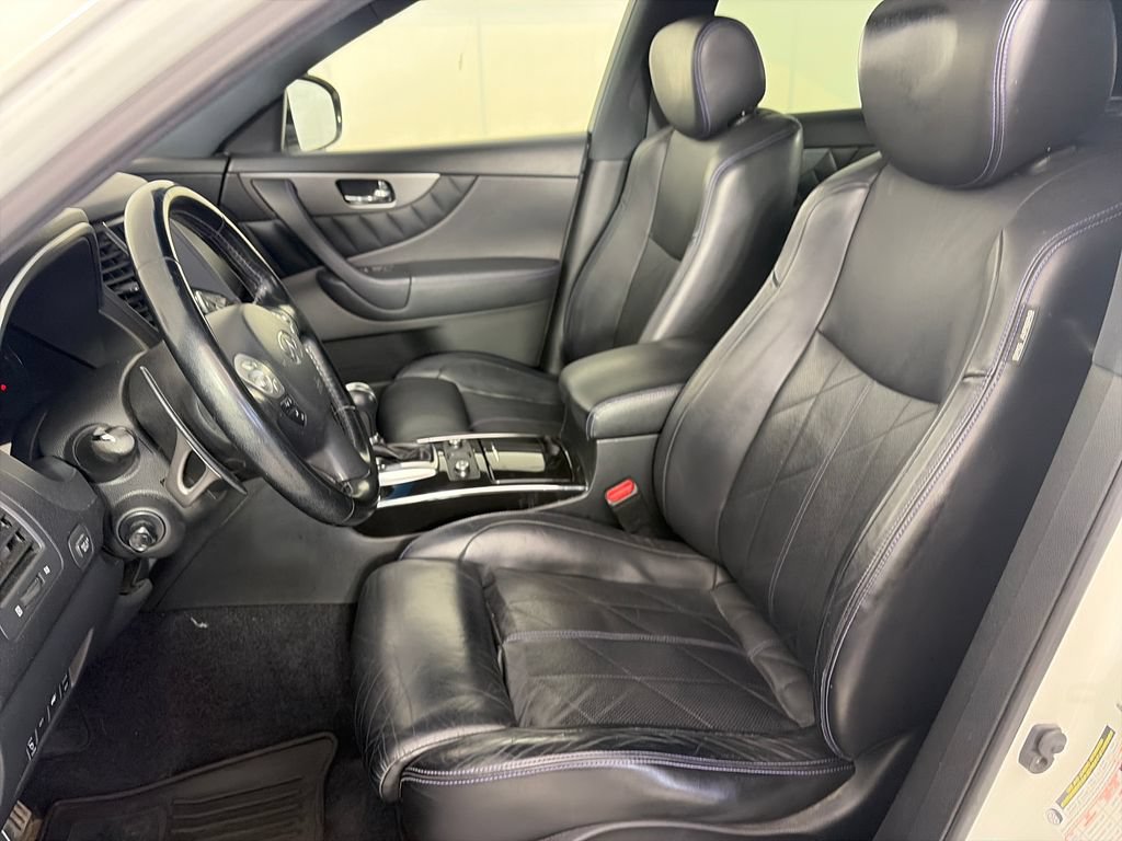 Used 2016 INFINITI QX70 AWD w/ Premium Package image 11