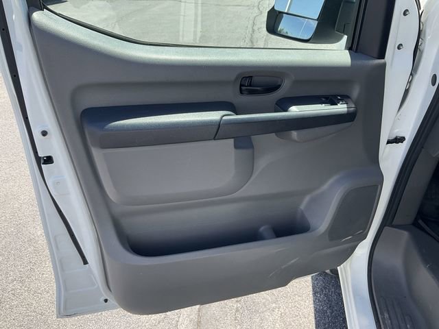 Used 2016 Nissan NV 2500 SV RWD image 25