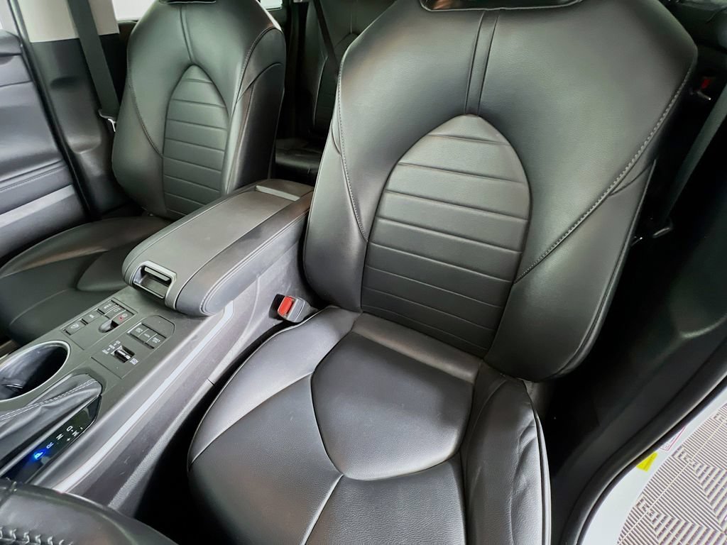 Used 2023 Toyota Highlander XLE AWD/4WD image 20