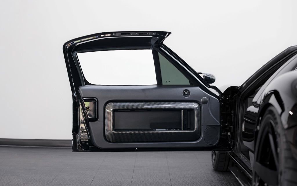 Used 2006 Ford GT image 28