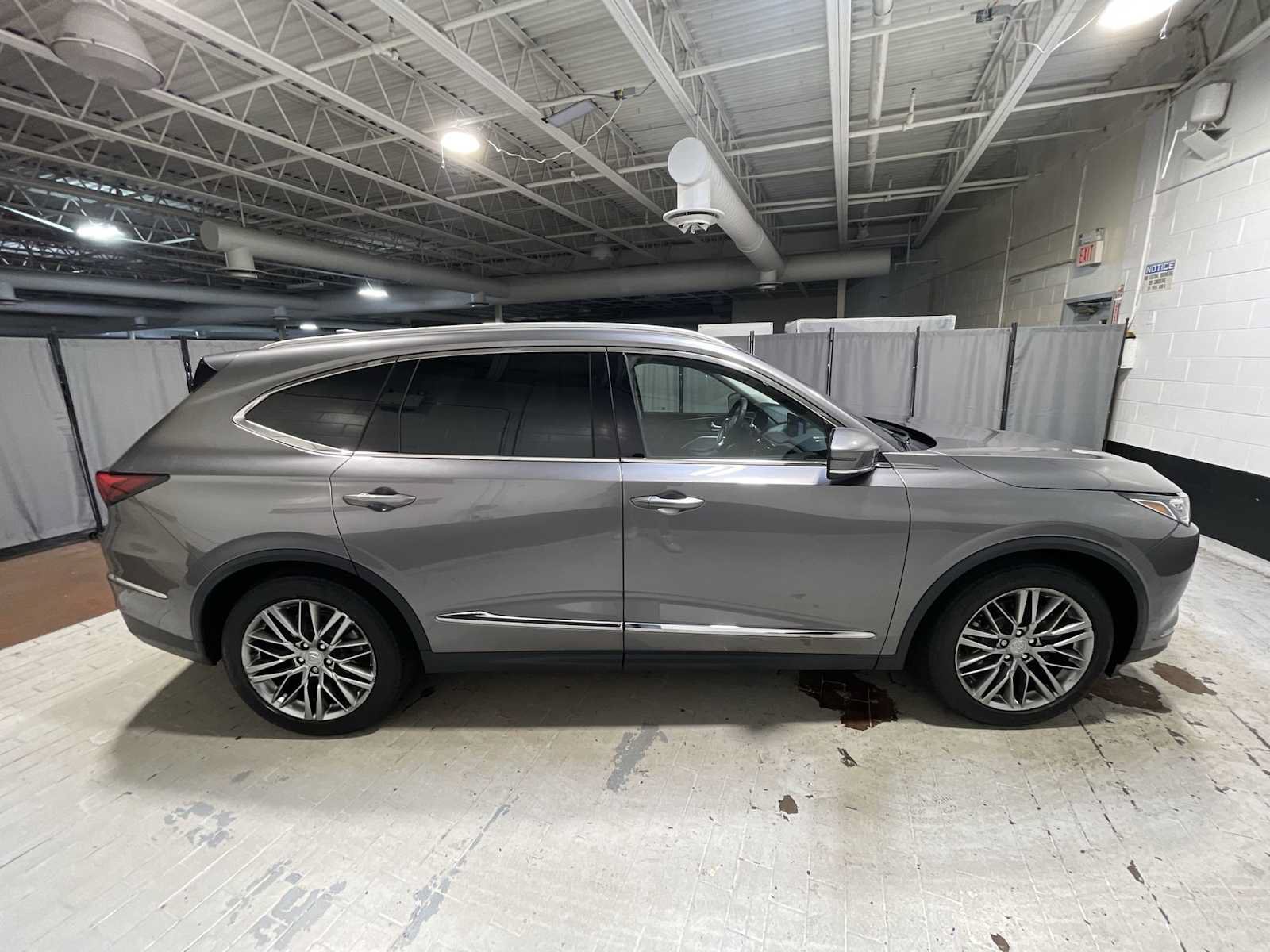 Certified 2024 Acura MDX w/ Advance Package AWD/4WD image 27
