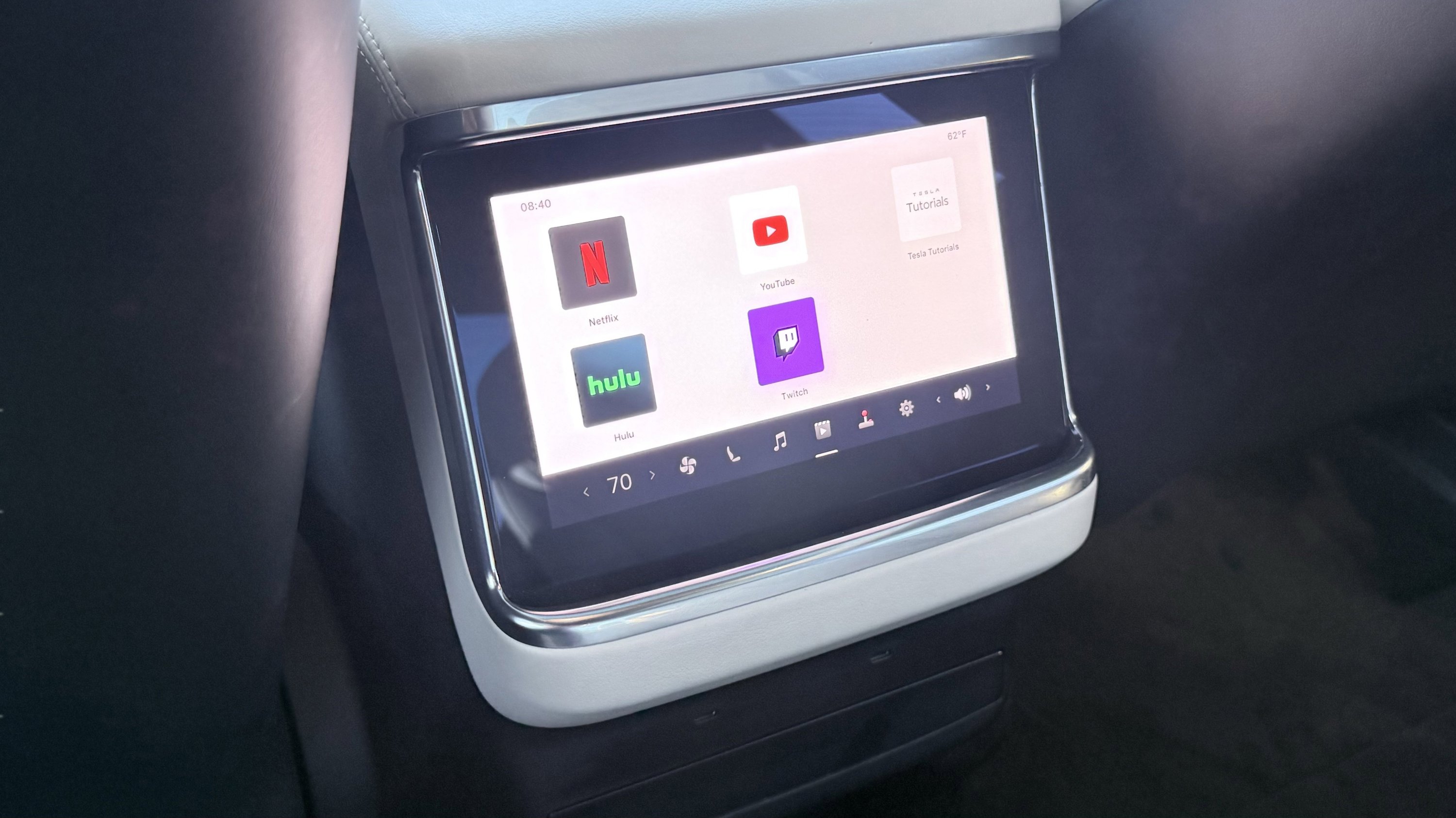 Used 2022 Tesla Model X image 53