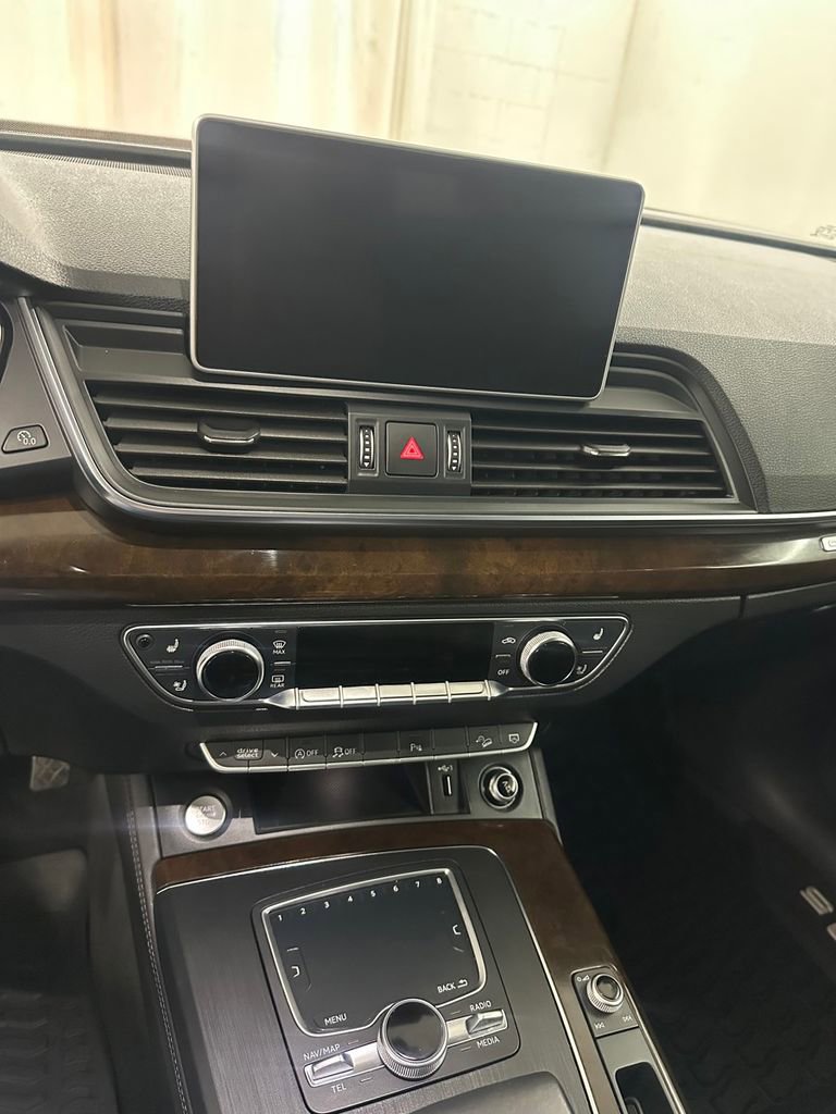 Used 2019 Audi Q5 2.0T Premium Plus w/ Premium Plus Package AWD/4WD image 20