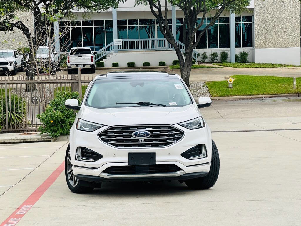 Used 2019 Ford Edge Titanium w/ Equipment Group 301A FWD image 2