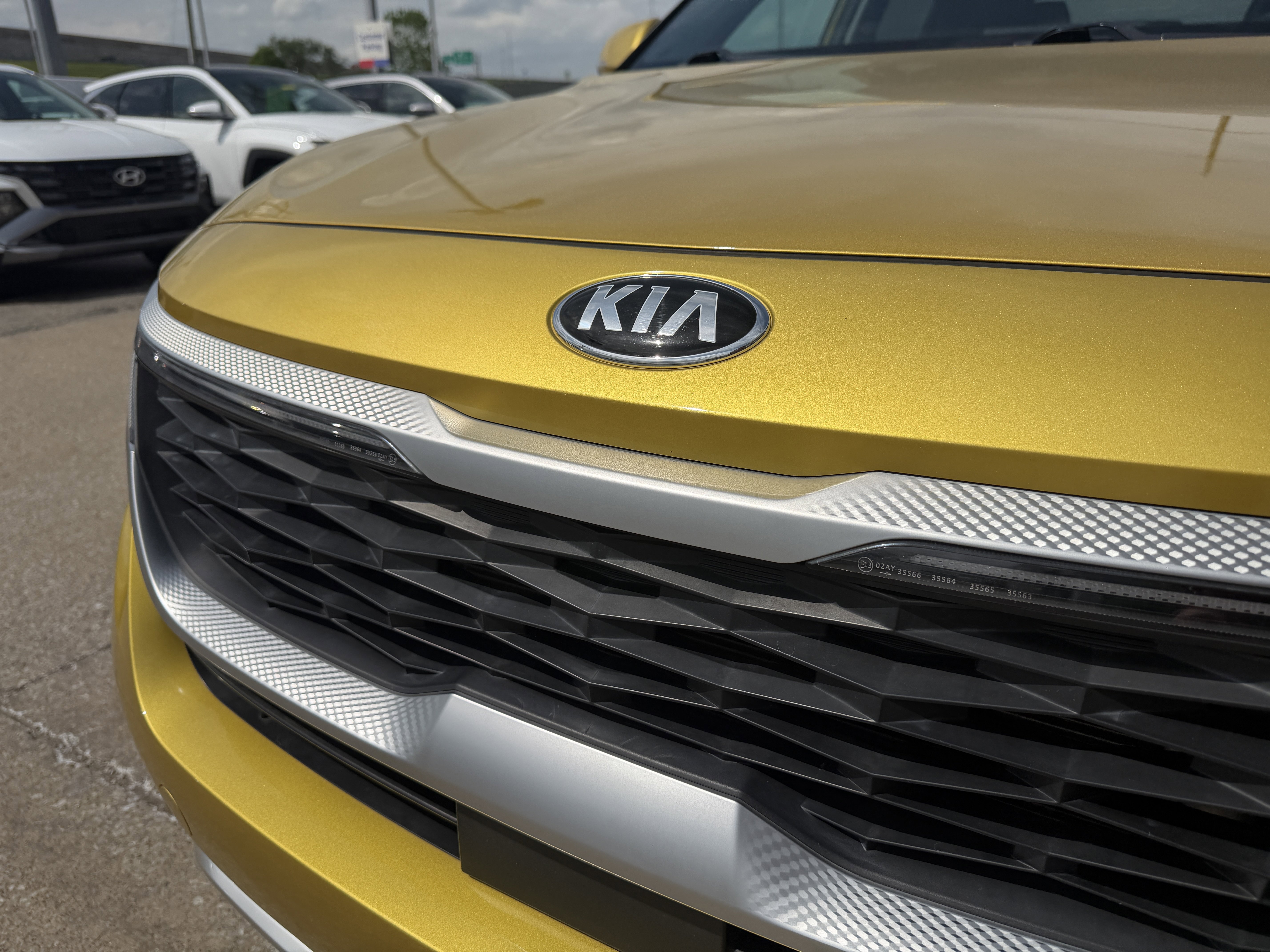 Used 2021 Kia Seltos SX w/ SX Sunroof Package AWD/4WD image 19