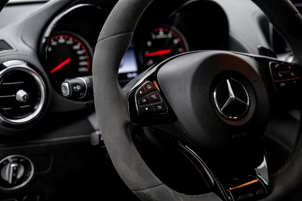 Used 2018 Mercedes-Benz AMG GT R image 18