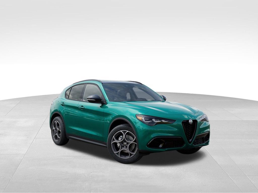 New 2025 Alfa Romeo Stelvio Sprint w/ Convenience Package AWD/4WD image 5