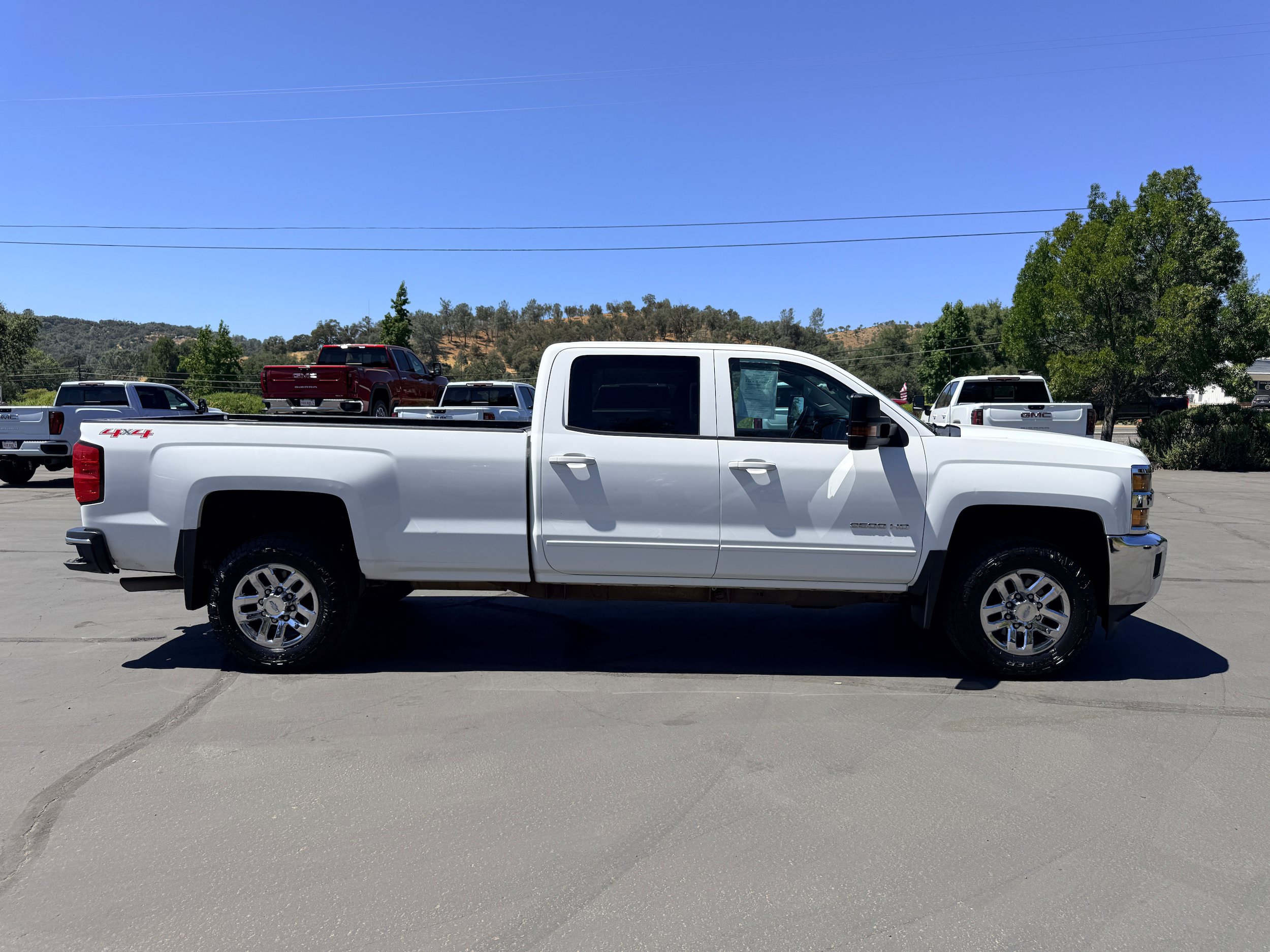 Used 2015 Chevrolet Silverado 2500 LT w/ LT Convenience Package AWD/4WD image 5