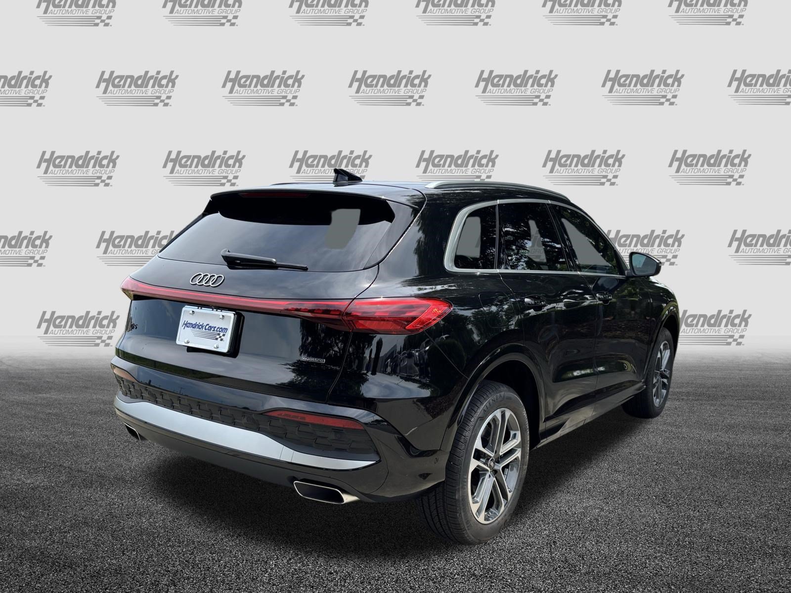 Certified 2025 Audi Q5 Premium AWD/4WD image 10