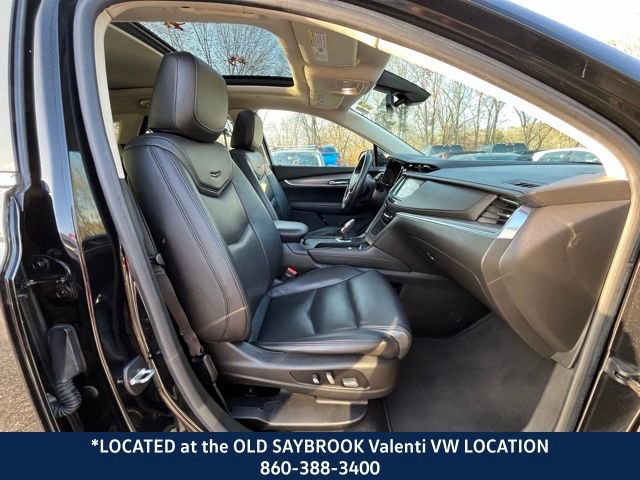 Used 2017 Cadillac XT5 Luxury w/ Driver Awareness Package AWD/4WD image 24