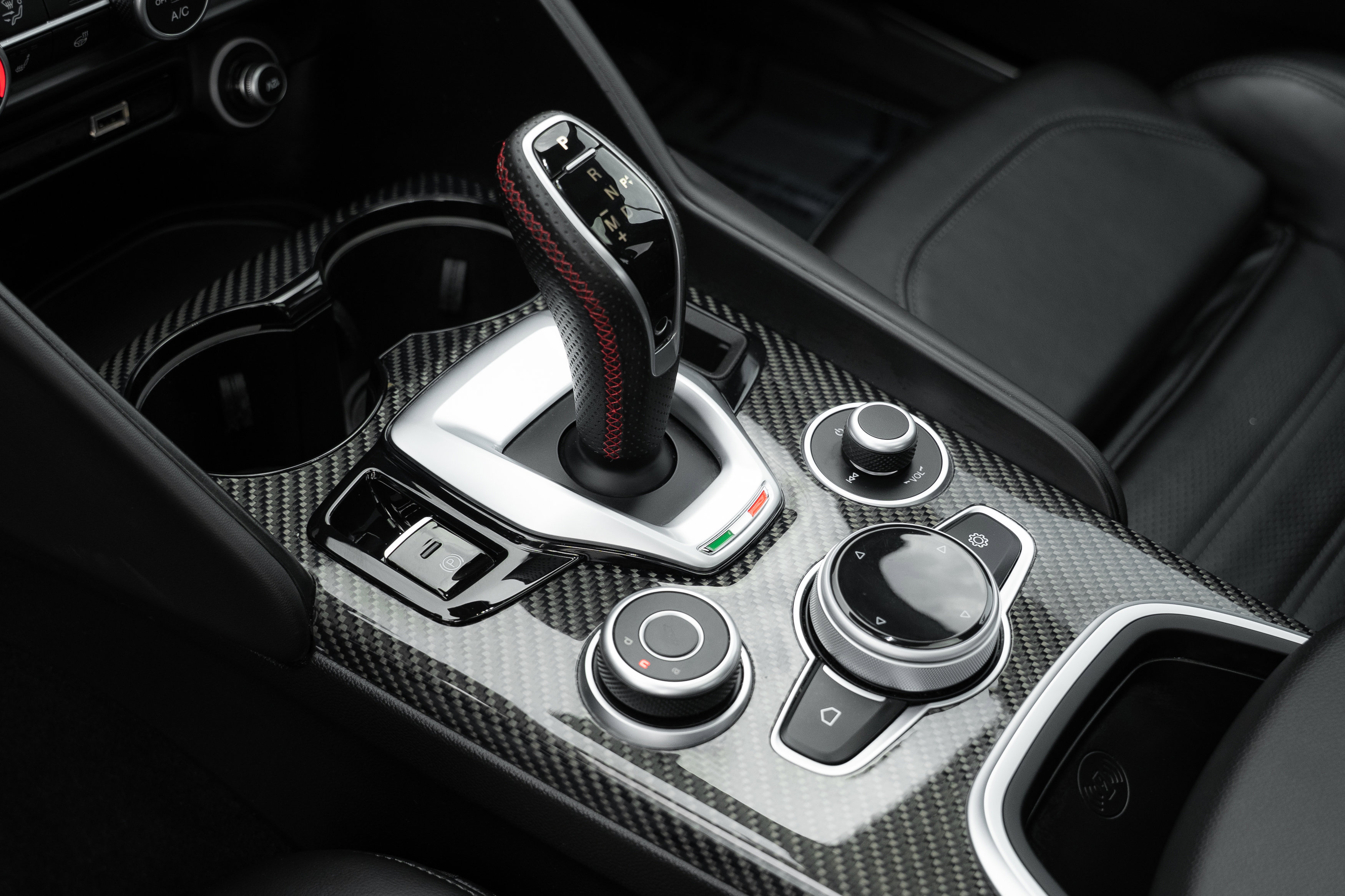 Used 2023 Alfa Romeo Giulia Estrema image 21