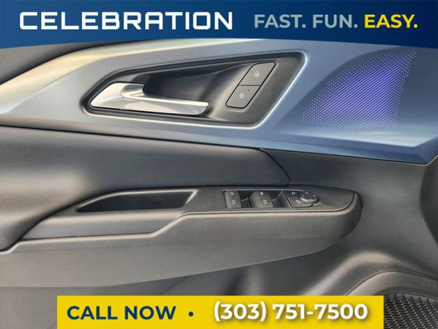 Used 2025 Chevrolet Equinox EV LT w/ Convenience Package image 7