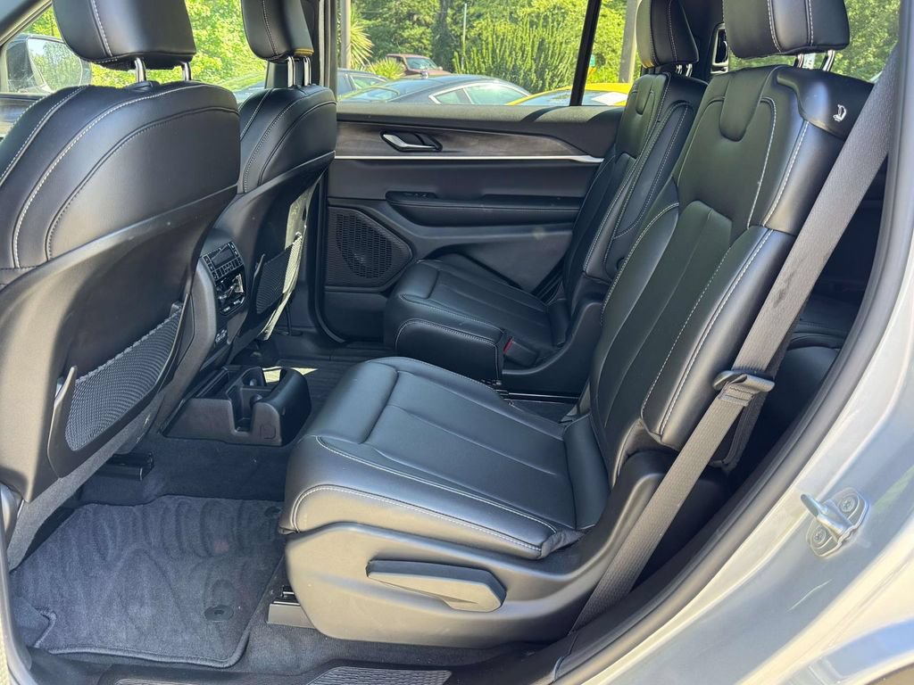 Used 2025 Jeep Grand Cherokee L Limited w/ Trailer Tow Package AWD/4WD image 19