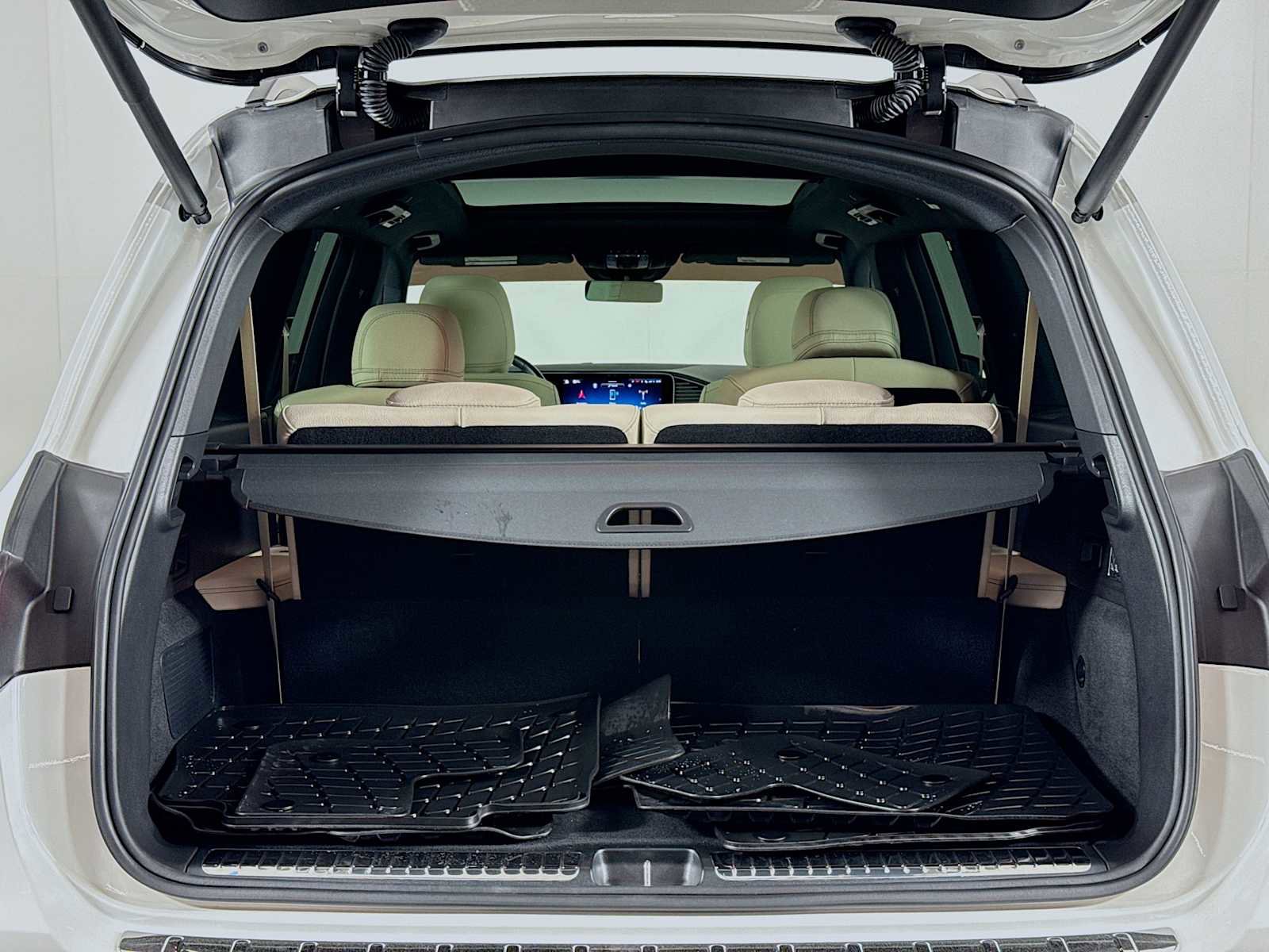 Used 2025 Mercedes-Benz GLS 450 4MATIC image 27