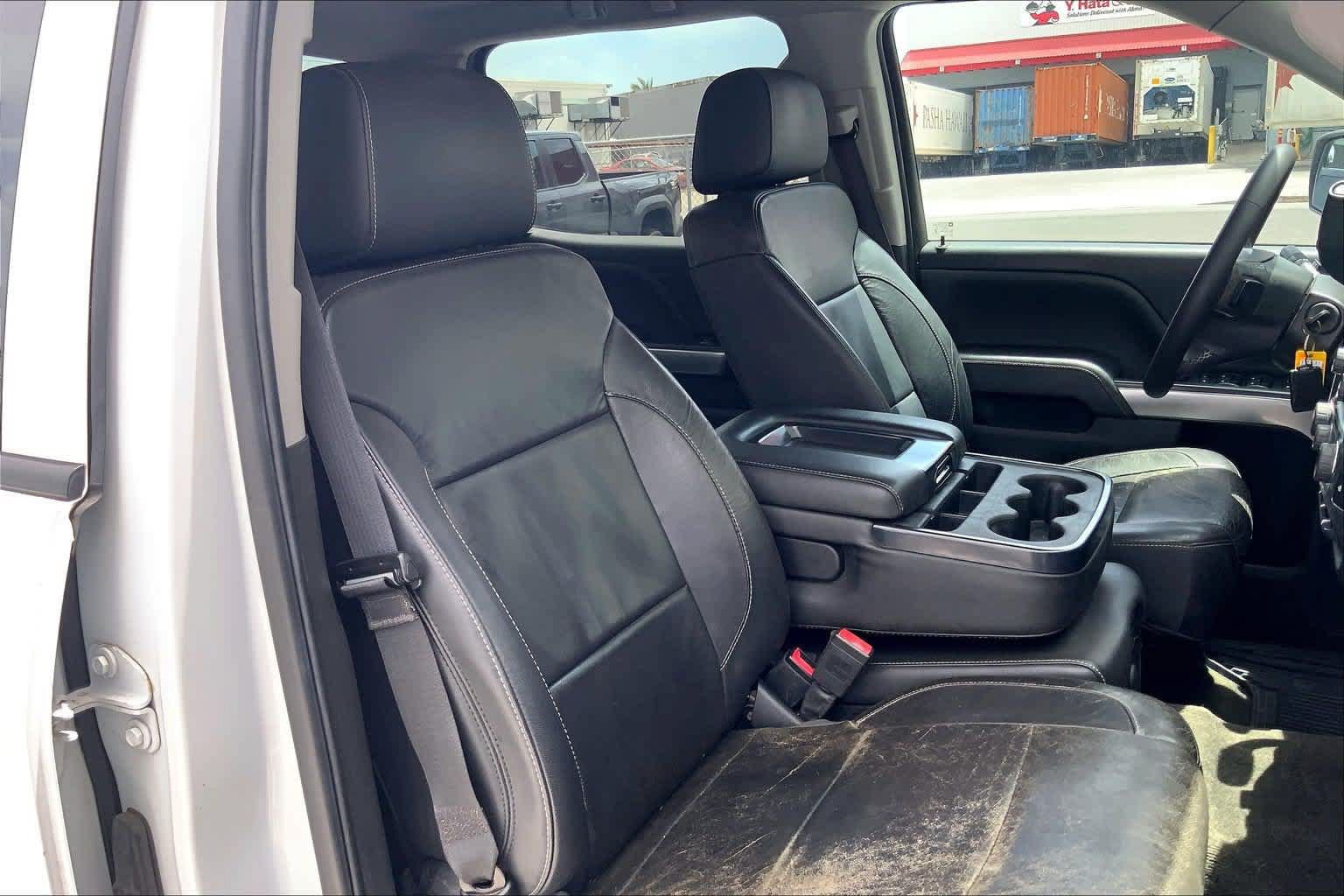 Used 2018 Chevrolet Silverado 1500 LT w/ All Star Edition RWD image 13