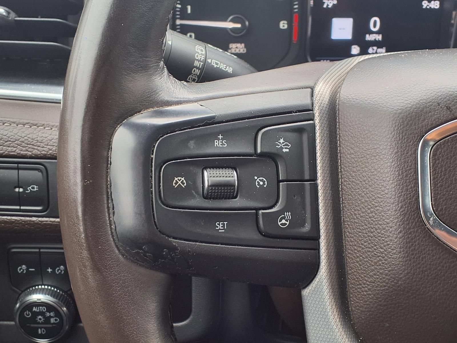 Used 2021 GMC Yukon XL Denali AWD/4WD image 15