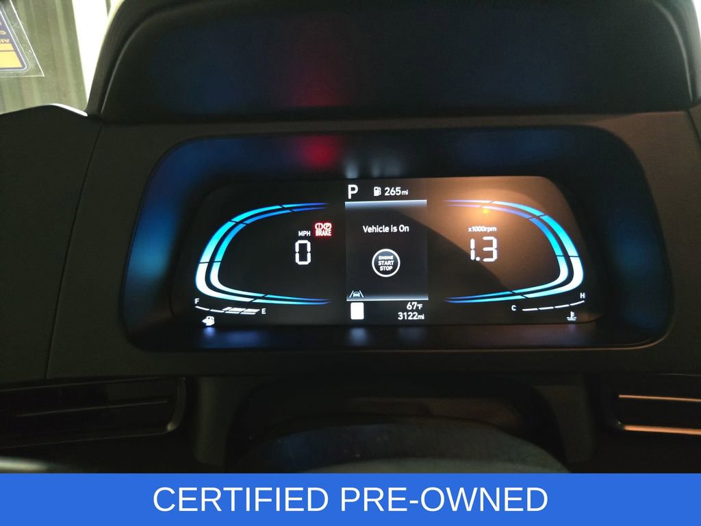 Certified 2025 Hyundai Elantra Sport image 19