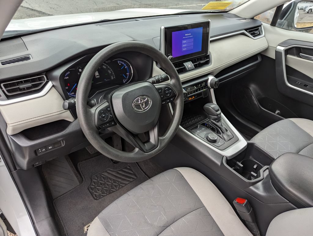 Used 2023 Toyota RAV4 XLE AWD/4WD image 13