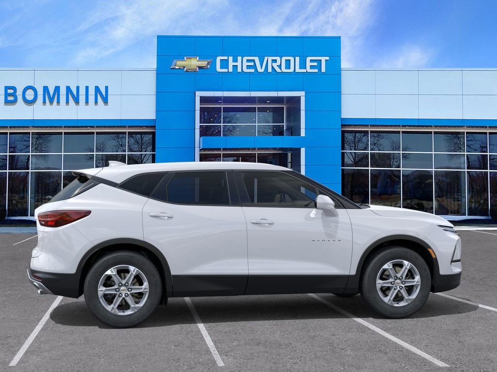New 2025 Chevrolet Blazer LT image 6