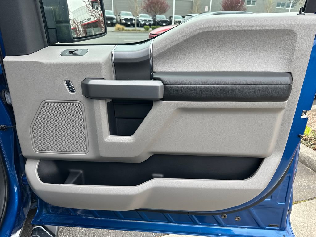 Used 2017 Ford F150 XLT w/ Equipment Group 302A Luxury image 16