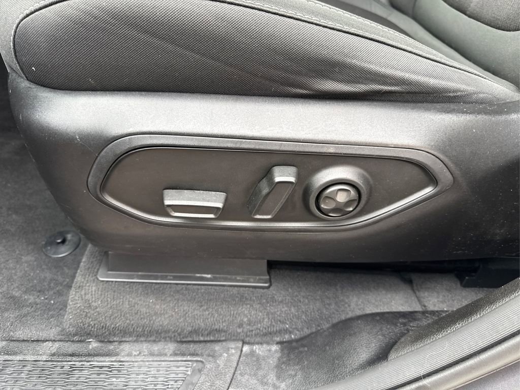 Used 2023 Jeep Grand Cherokee L Laredo image 37