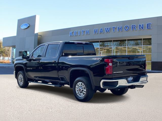 Used 2024 Chevrolet Silverado 2500 LT w/ Convenience Package AWD/4WD image 4