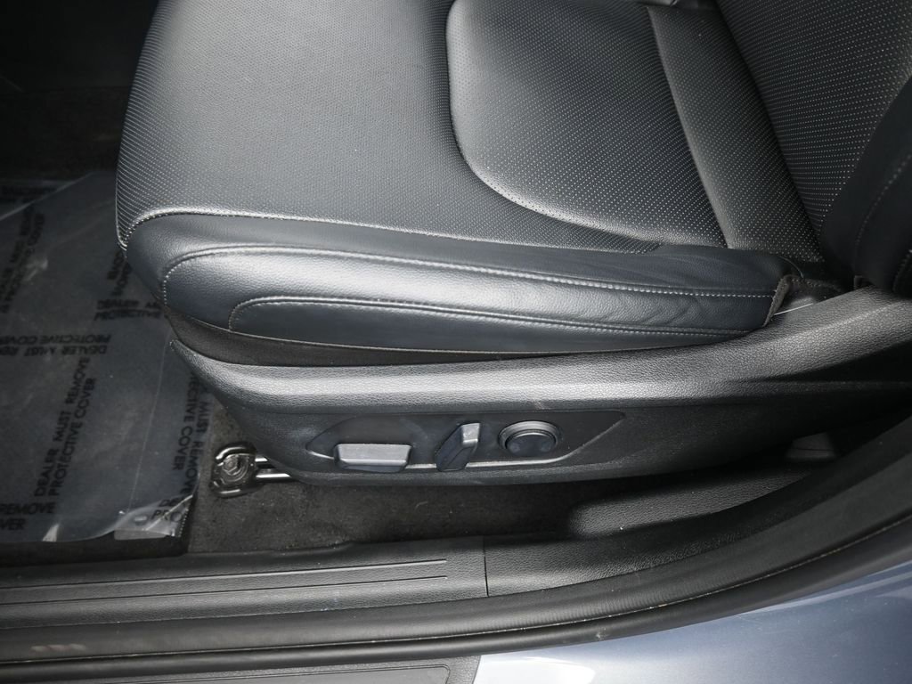 Used 2025 Kia Sportage EX image 15