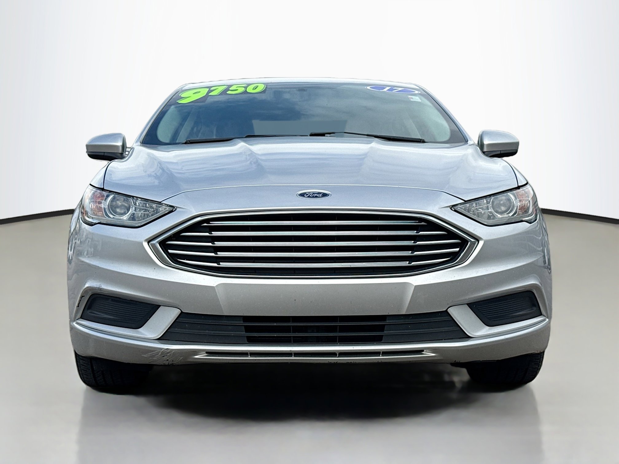 Used 2017 Ford Fusion SE w/ Fusion SE Technology Package FWD image 16