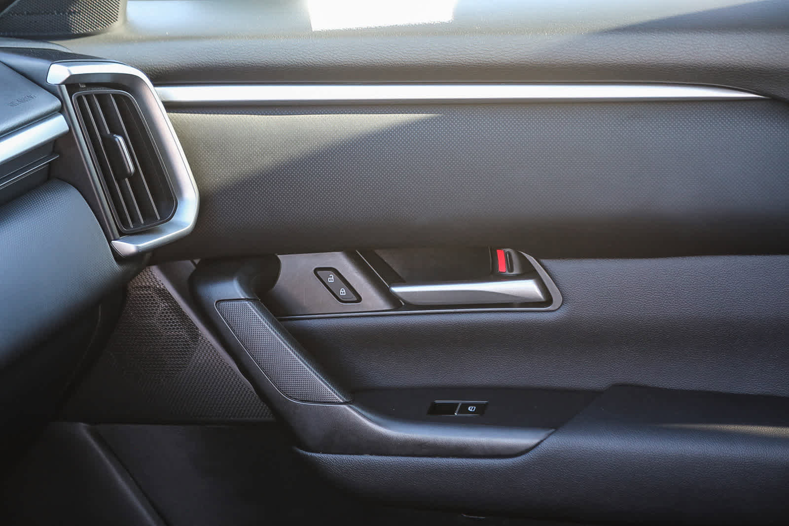 Used 2024 MAZDA CX-50 AWD 2.5 S w/ Weather Package image 19