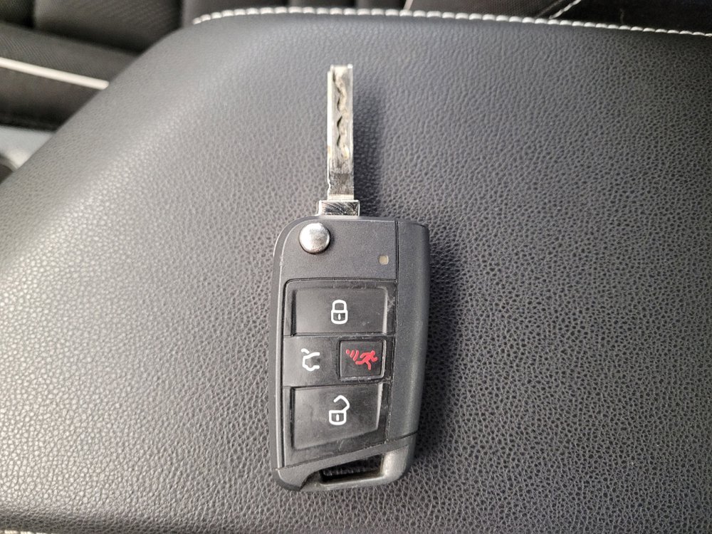 Used 2024 Volkswagen Jetta Sport image 32