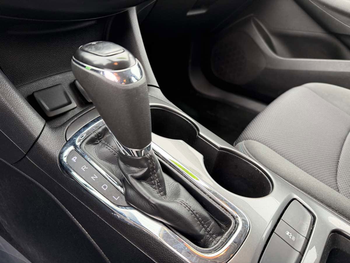 Used 2017 Chevrolet Cruze LT image 19