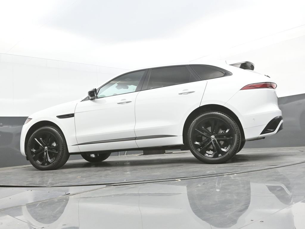 Certified 2025 Jaguar F-PACE R-Dynamic S image 38