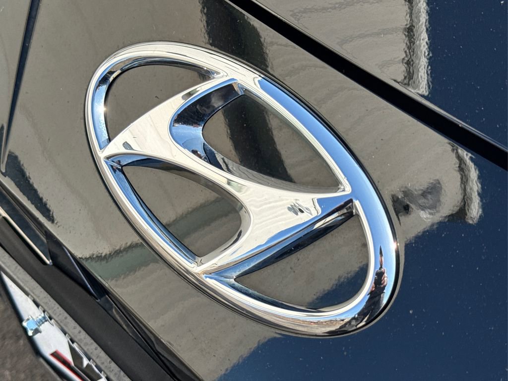 Used 2021 Hyundai Elantra SEL w/ Convenience + Premium Package image 14