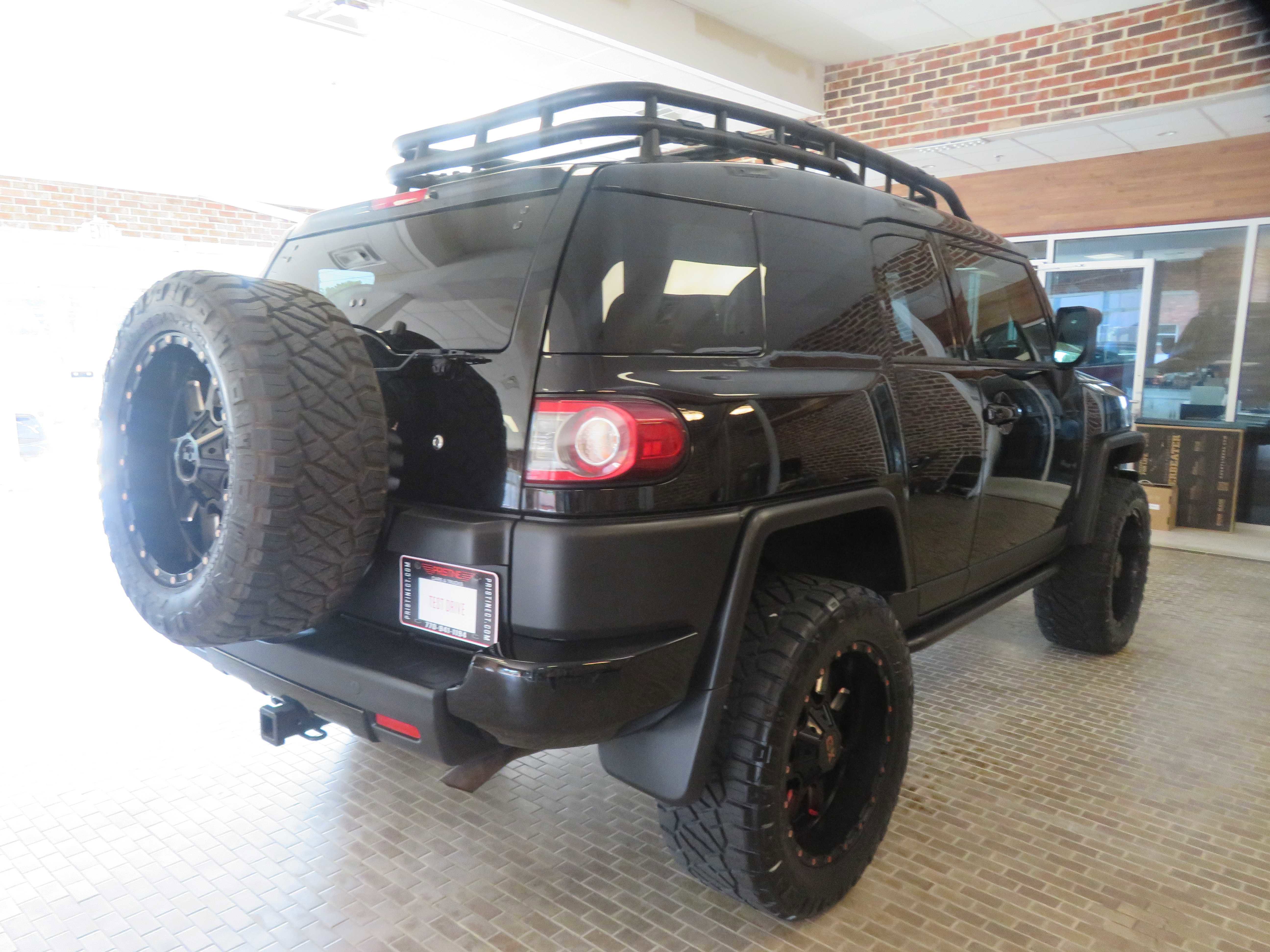Used 2014 Toyota FJ Cruiser 4WD w/ Upgrade Package image 63