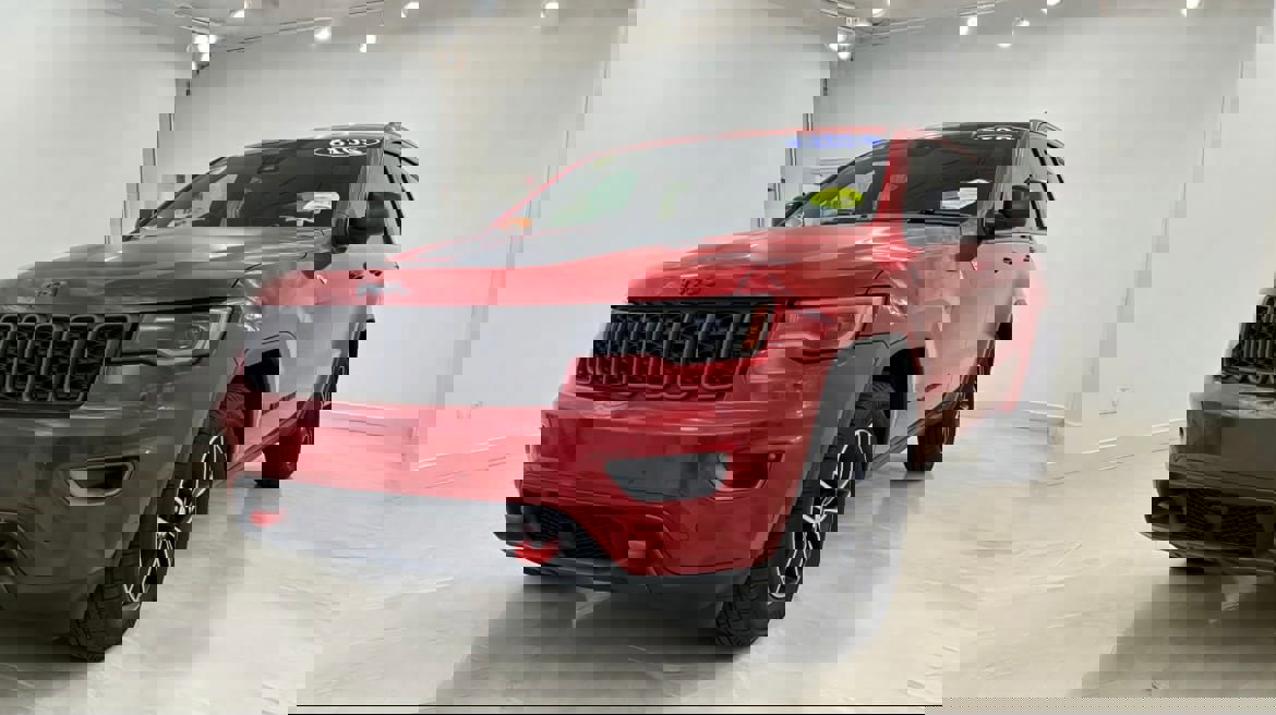 Used 2018 Jeep Grand Cherokee Trailhawk w/ Trailhawk Luxury Group image 1