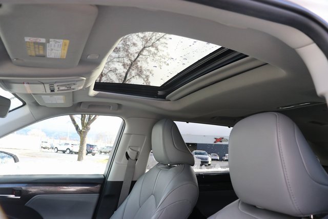 Used 2023 Toyota Highlander L image 19