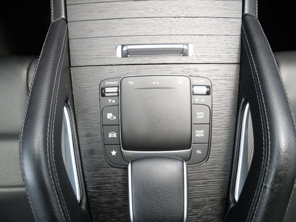 Used 2022 Mercedes-Benz GLE 350 4MATIC w/ Premium Package image 32