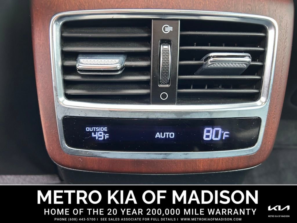 Used 2020 Kia K900 Luxury w/ VIP Package image 38