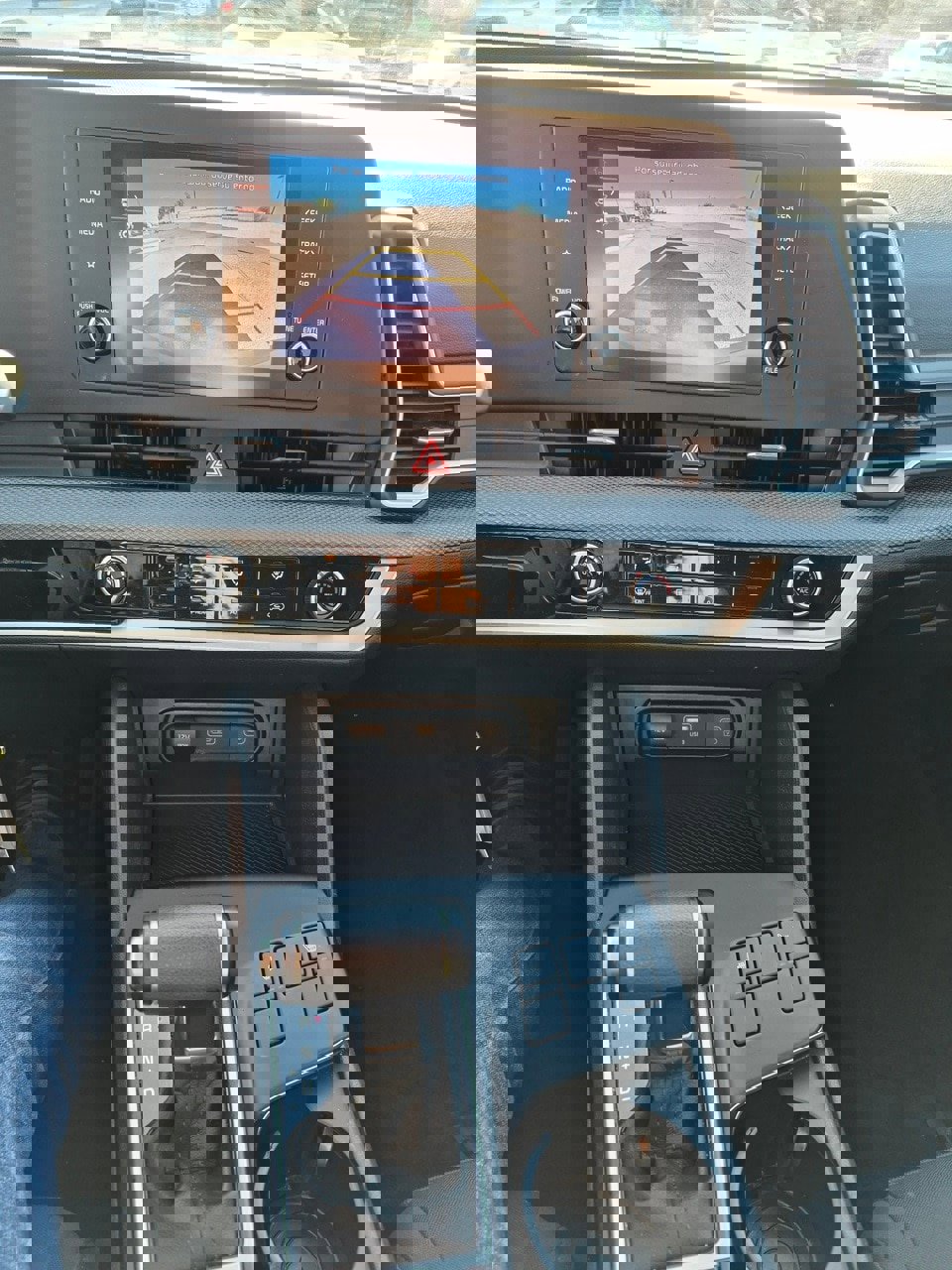 Used 2024 Kia Sportage LX image 23