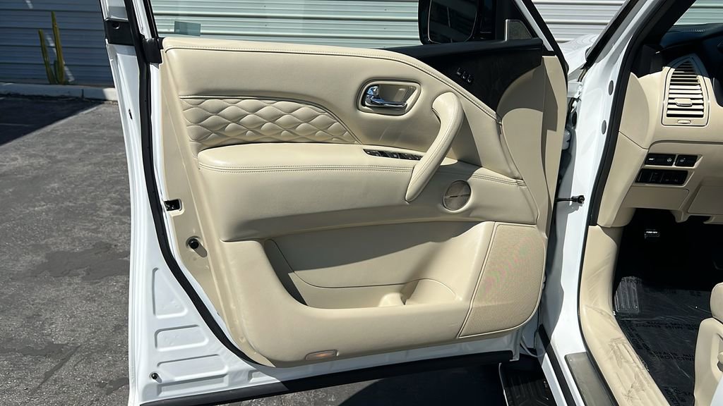 Used 2023 INFINITI QX80 Sensory w/ Cargo Package AWD/4WD image 16