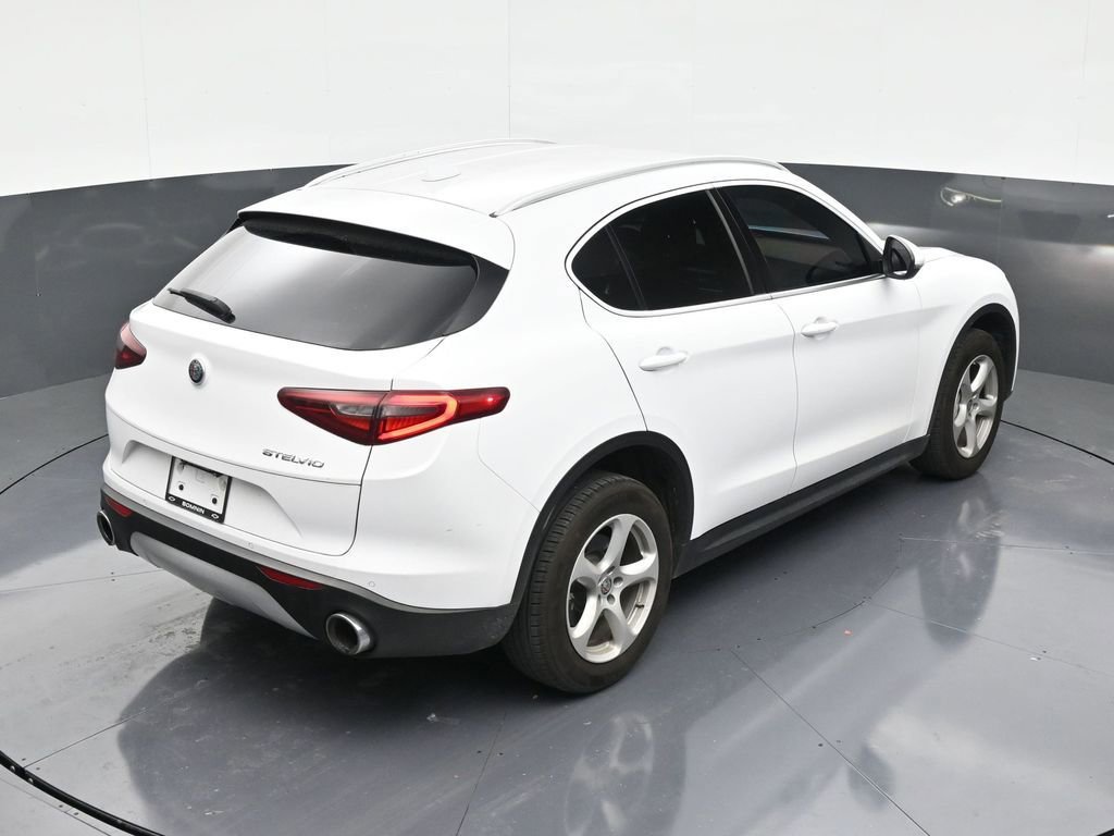 Used 2020 Alfa Romeo Stelvio Base image 16