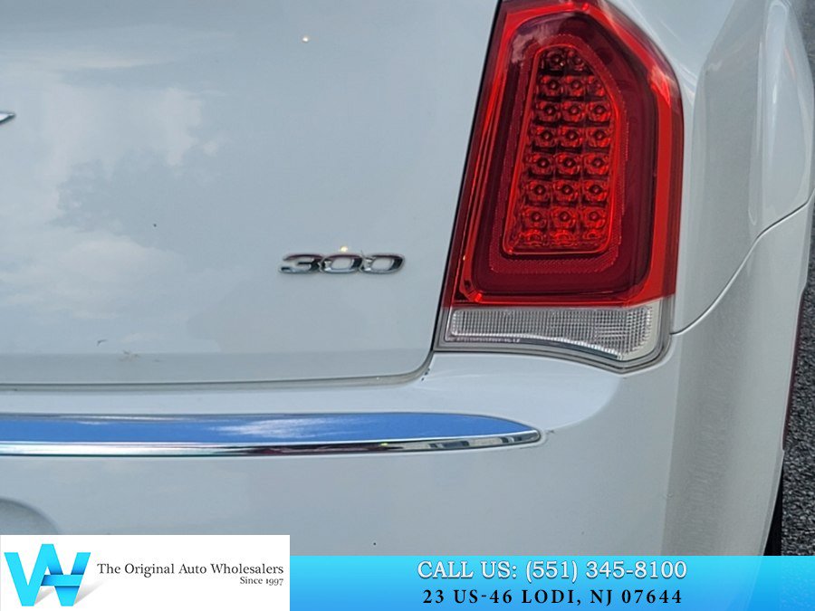 Used 2016 Chrysler 300 Limited AWD/4WD image 16