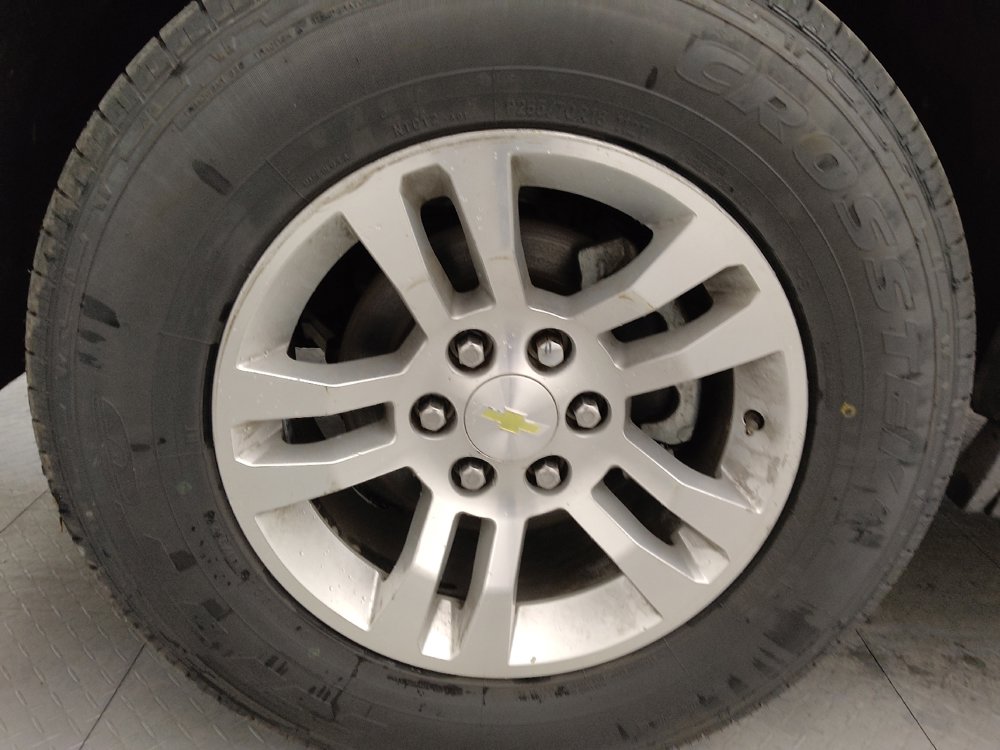 Used 2015 Chevrolet Suburban LS RWD image 31