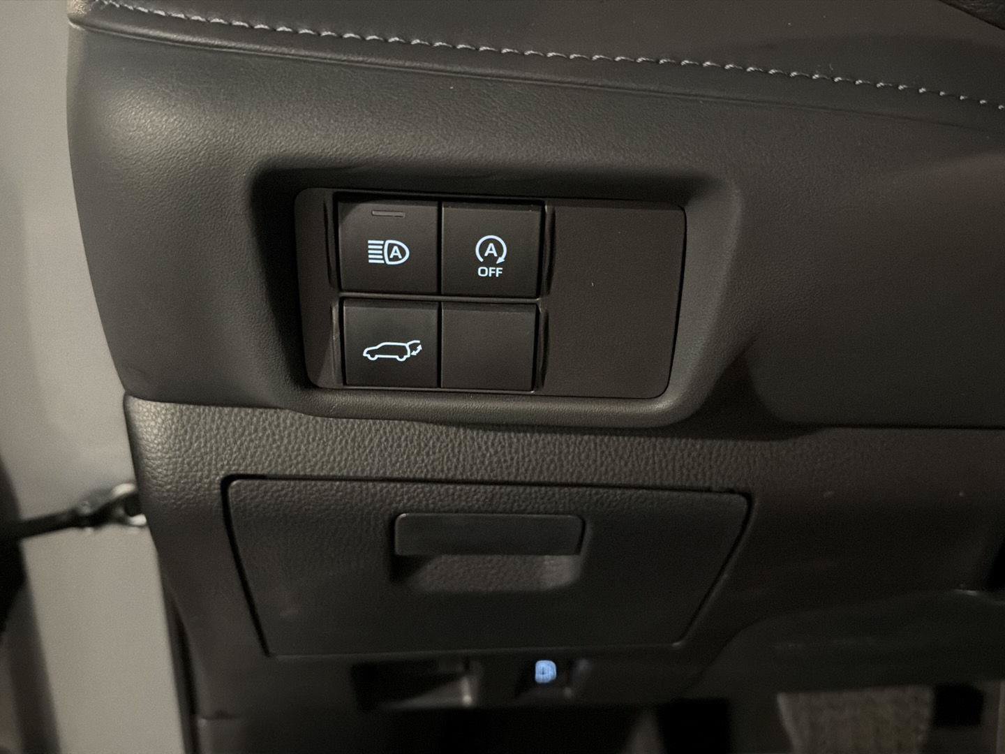 Used 2024 Toyota Highlander XSE FWD image 19