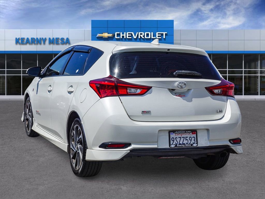 Used 2018 Toyota Corolla iM w/ Carpet Mat Package (TMS) FWD image 4