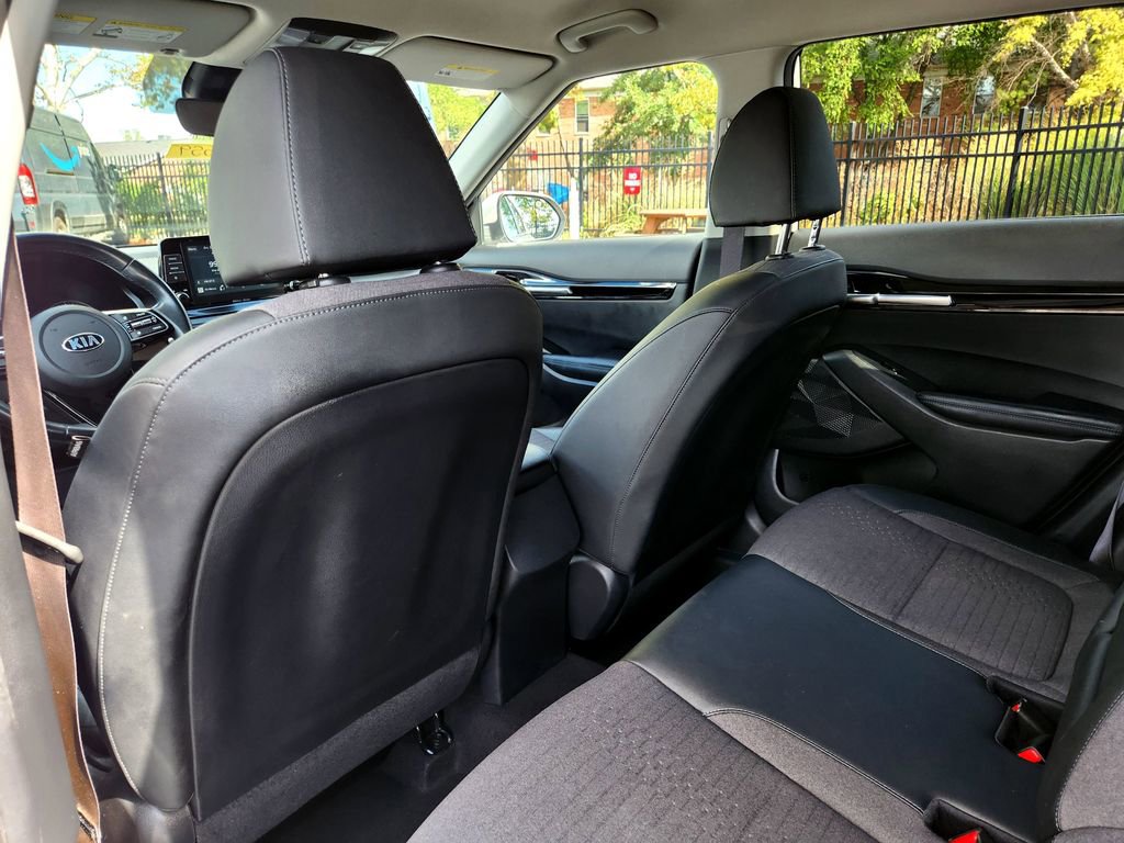 Used 2021 Kia Seltos S image 13