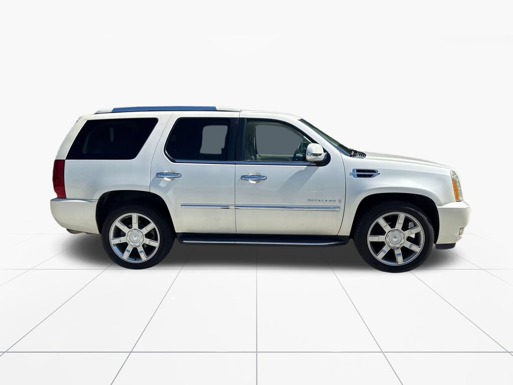 Used 2007 Cadillac Escalade AWD w/ Information Package image 9