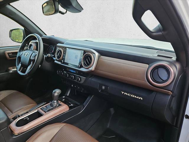 Used 2022 Toyota Tacoma Limited AWD/4WD image 21