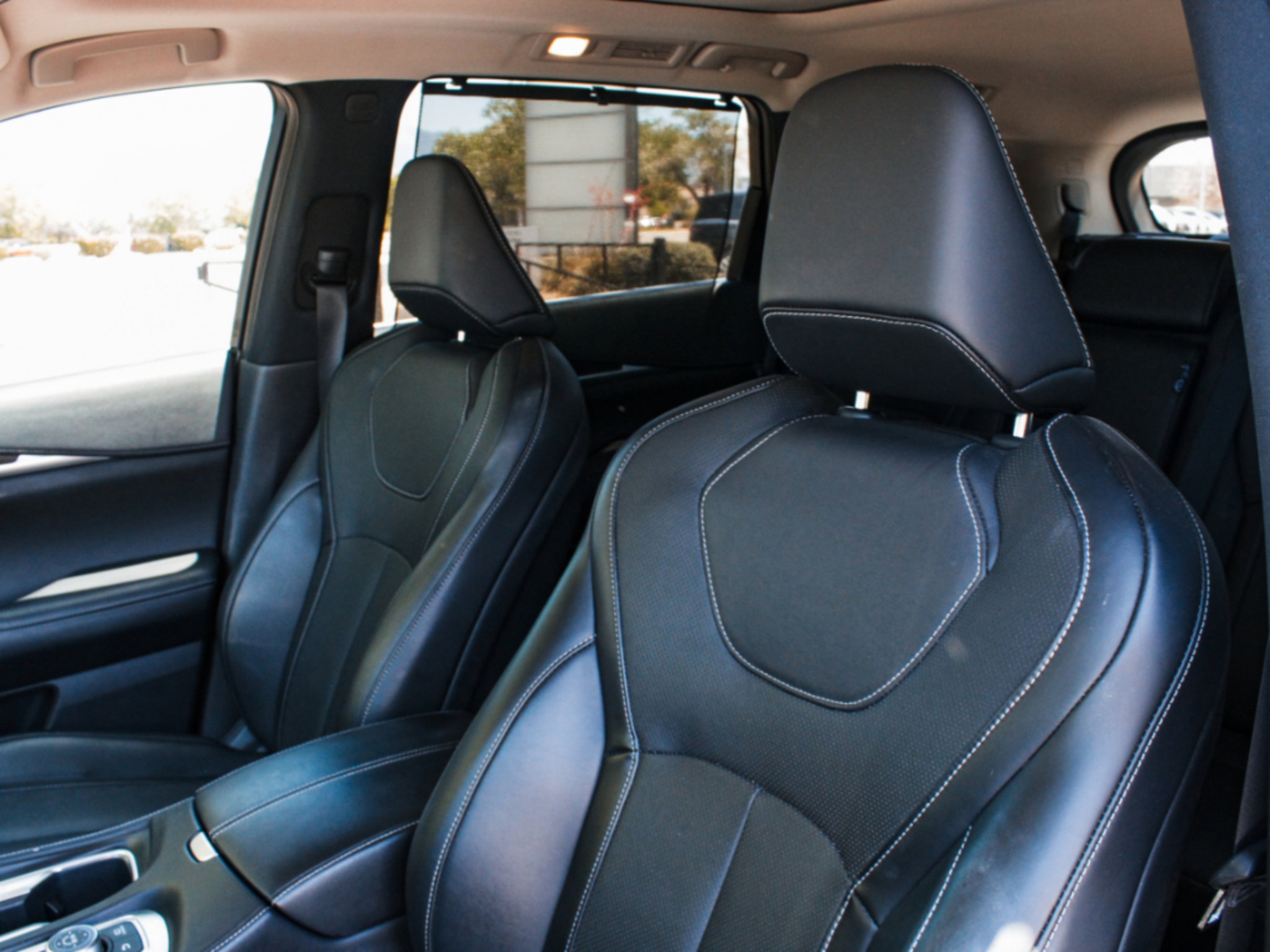 Used 2023 INFINITI QX60 Sensory w/ Vision Package AWD/4WD image 17