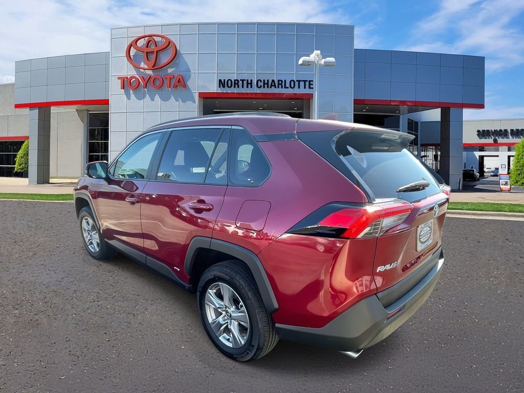 Used 2025 Toyota RAV4 XLE image 7